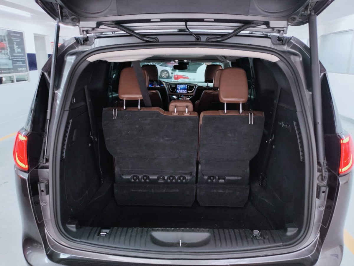Chrysler Pacifica 2018