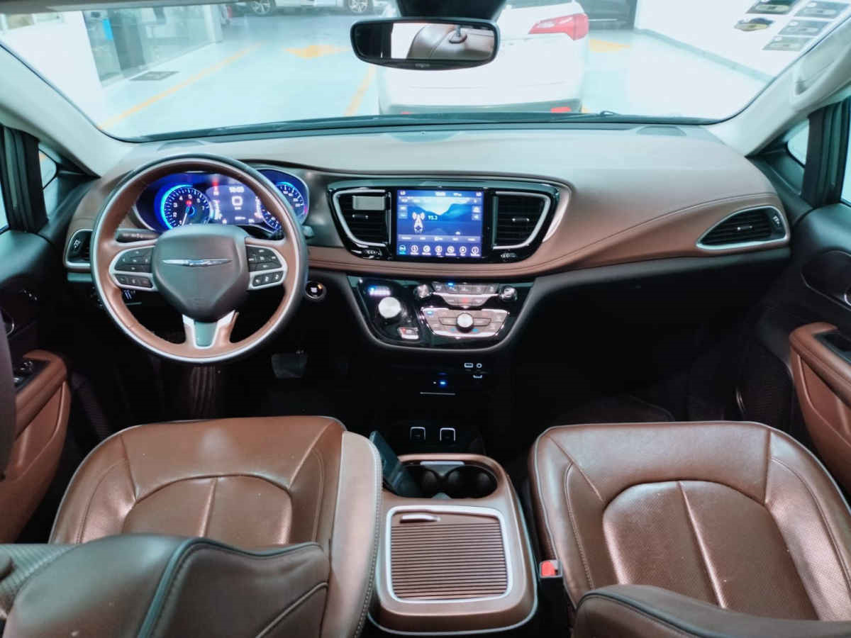 Chrysler Pacifica 2018