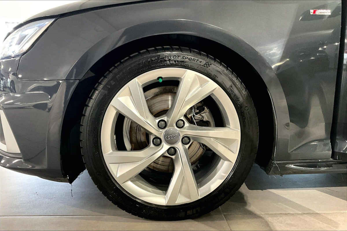 Audi A4 2019