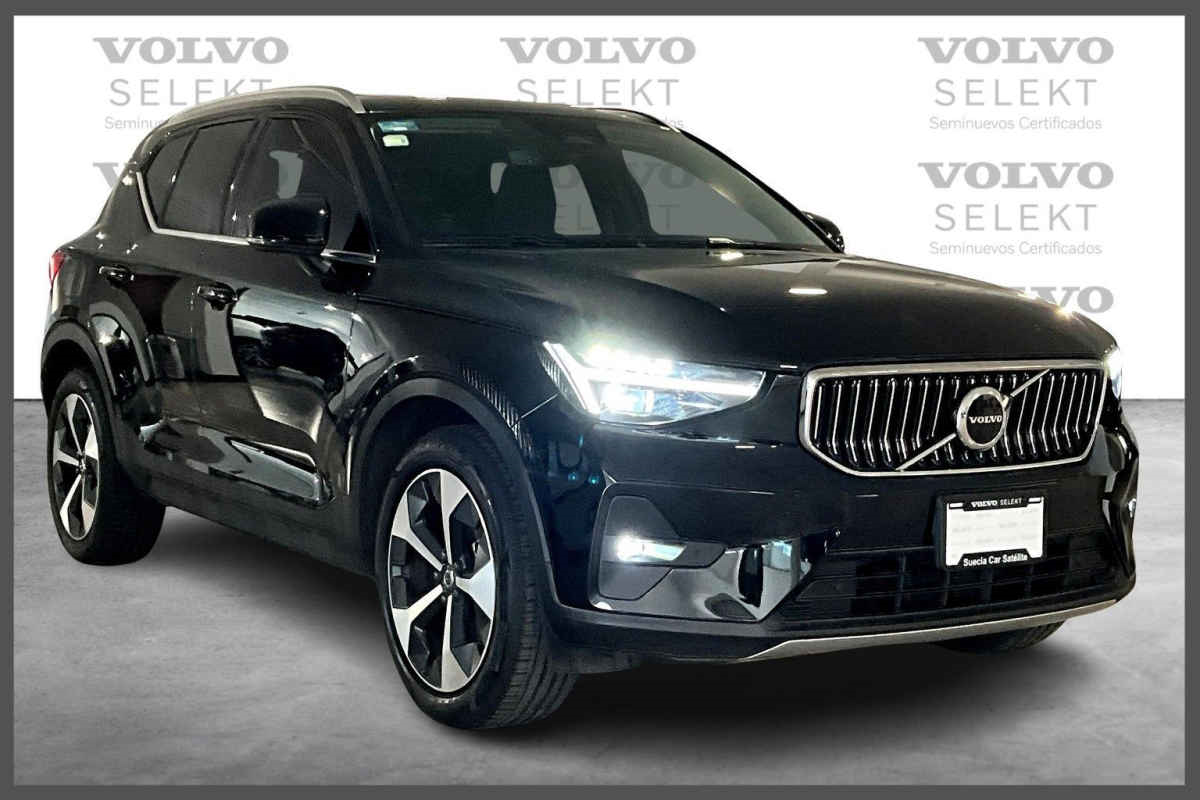 Volvo XC40 2023