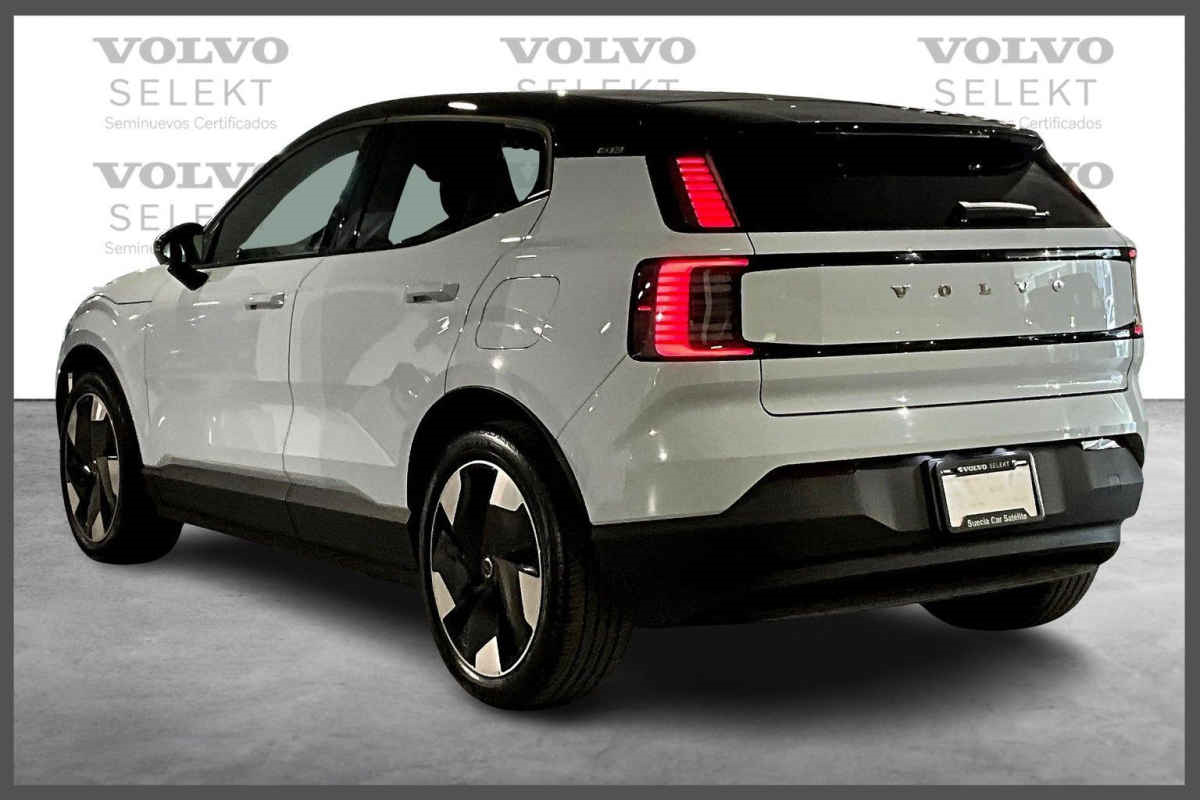 Volvo EX30 2024