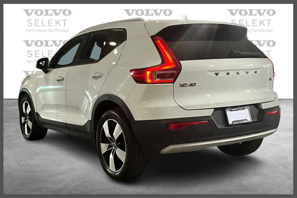 Volvo XC40 2021