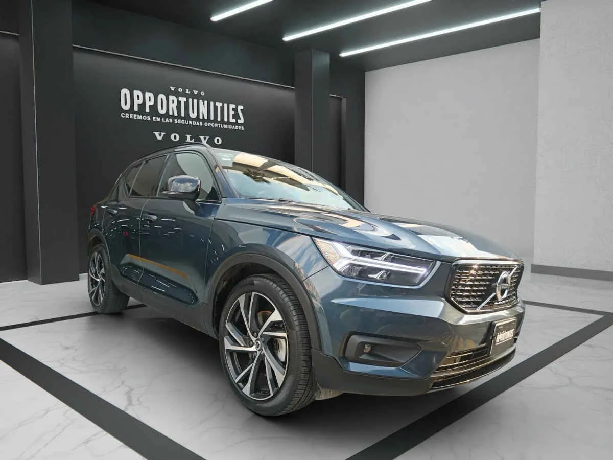 Volvo XC40 2022