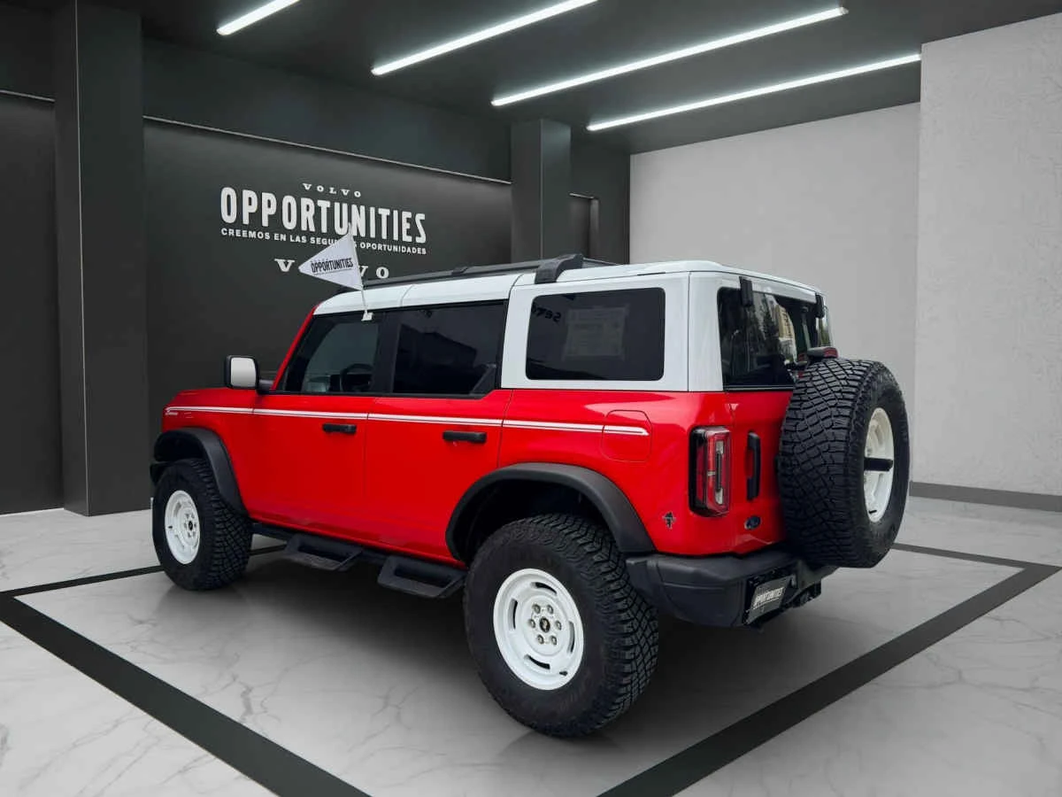 Ford Bronco SUV 2023