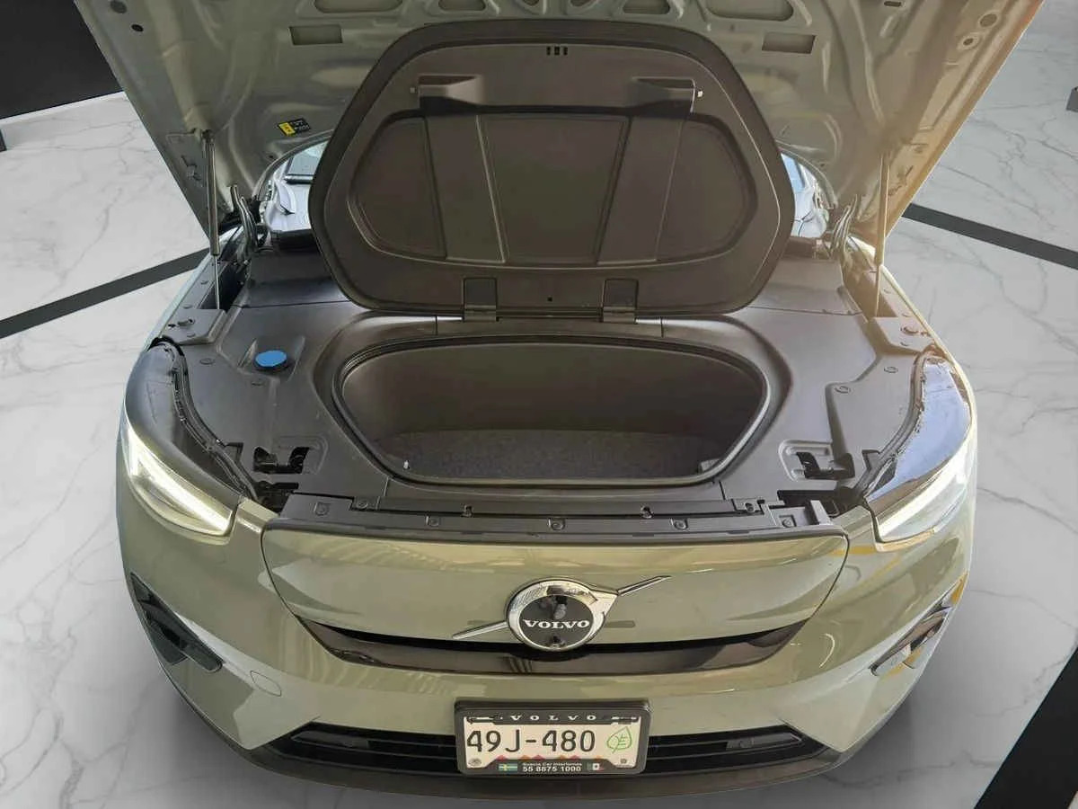 Volvo C40 2024