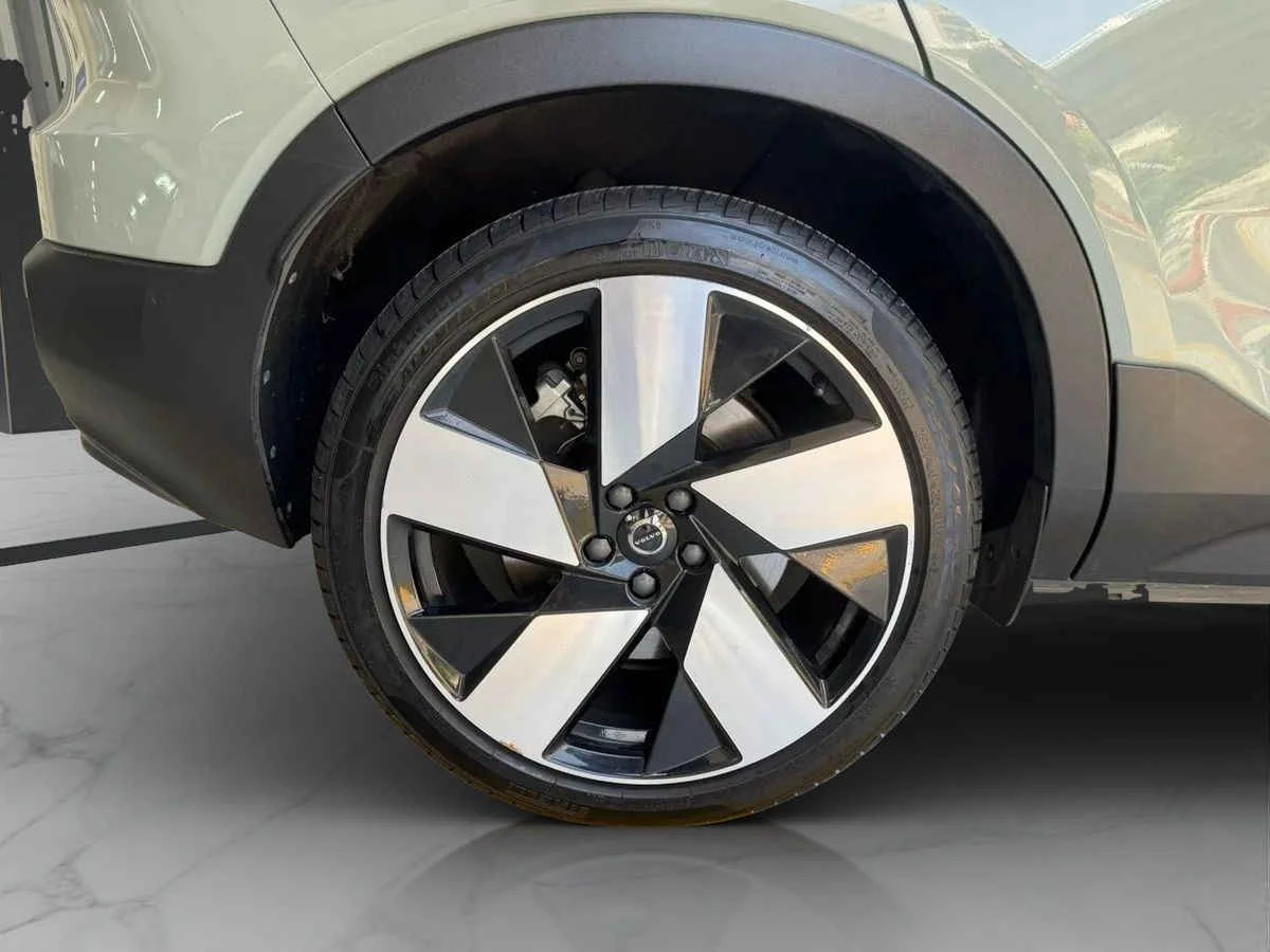 Volvo C40 2024