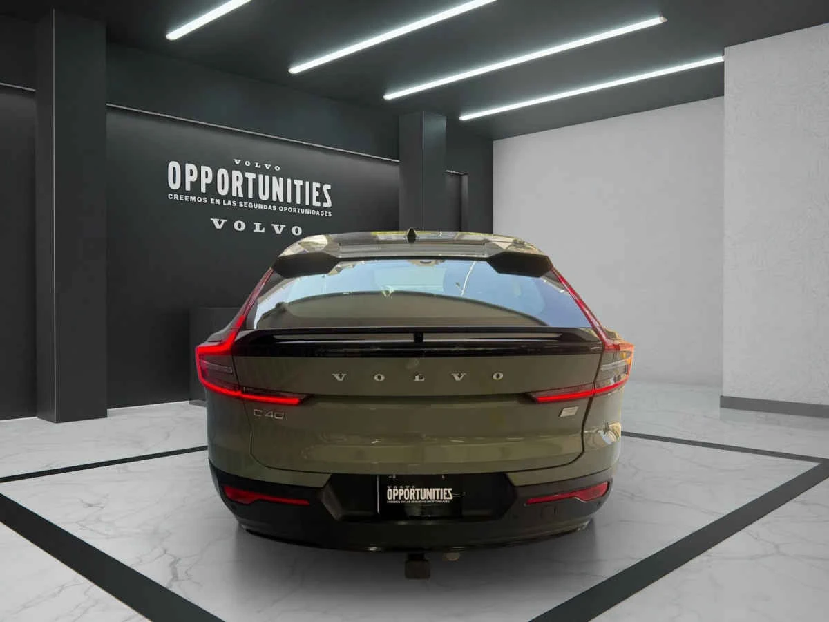 Volvo C40 2024