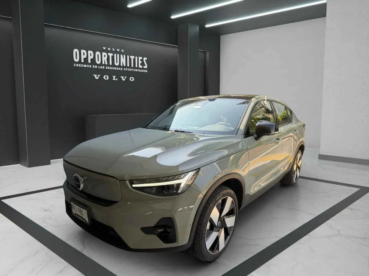 Volvo C40 2024<