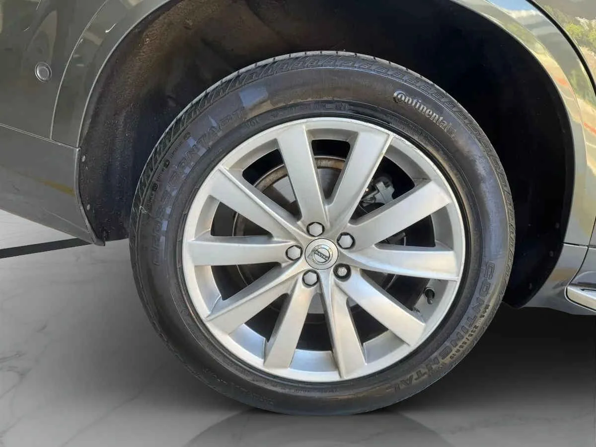 Volvo XC90 2019