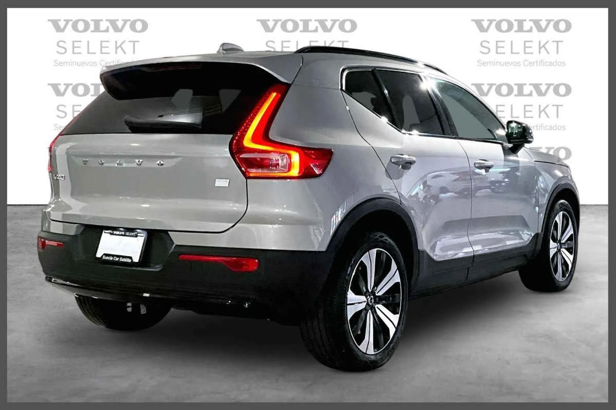 Volvo XC40 2023