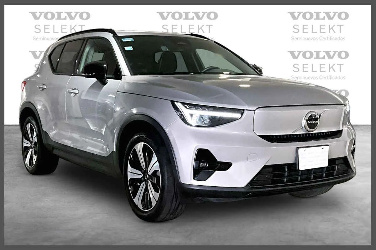 Volvo XC40 2023