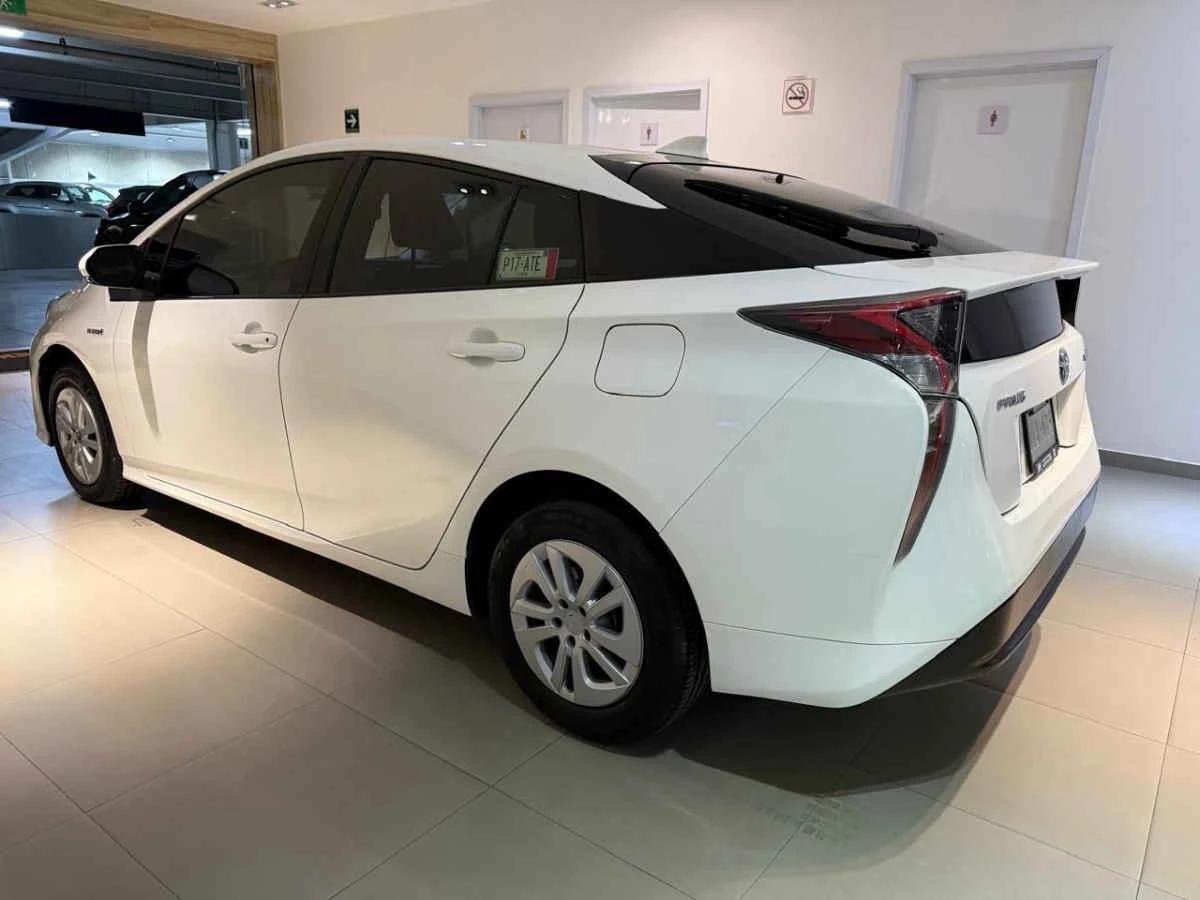 Toyota Prius 2017