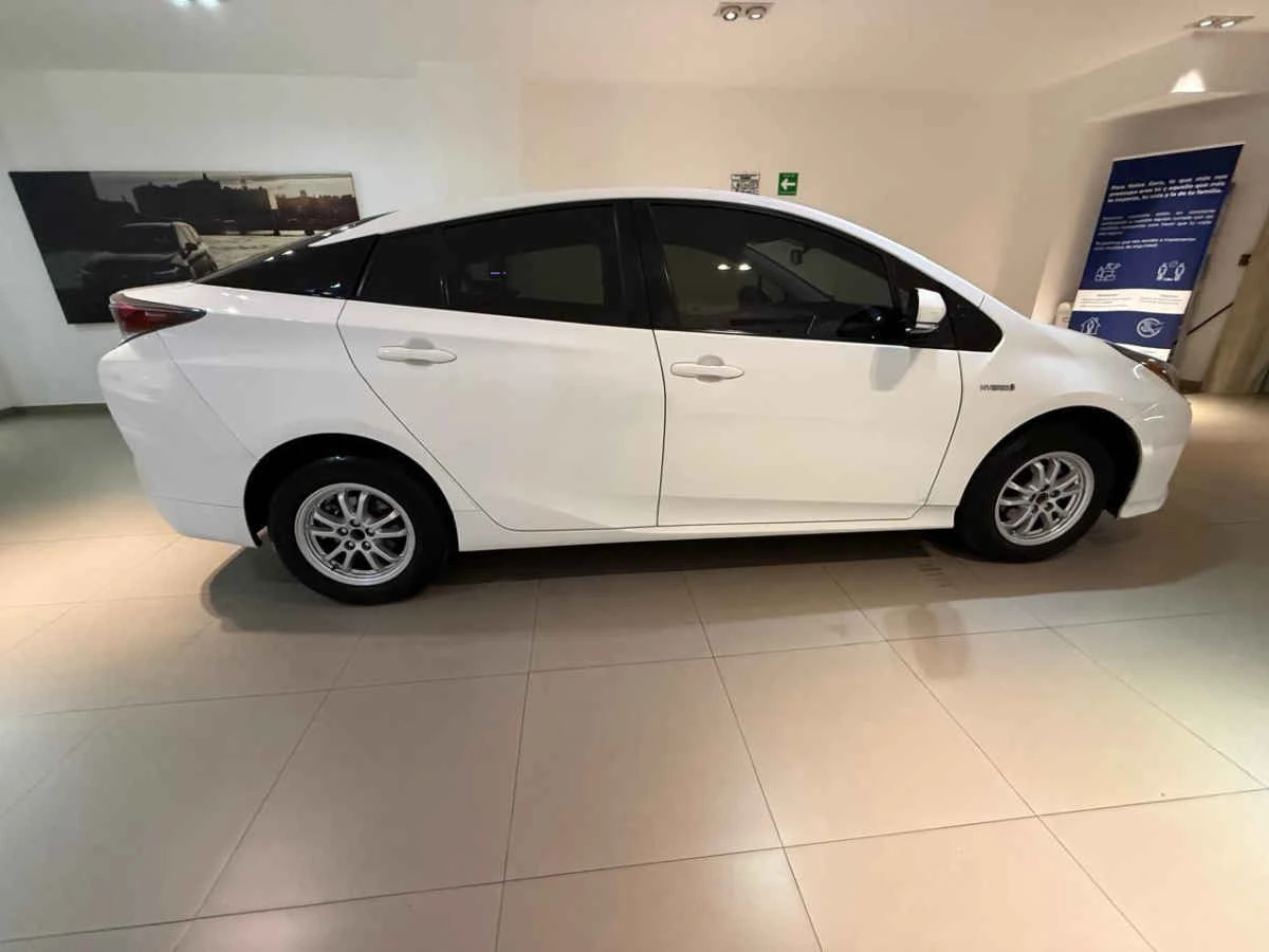 Toyota Prius 2017