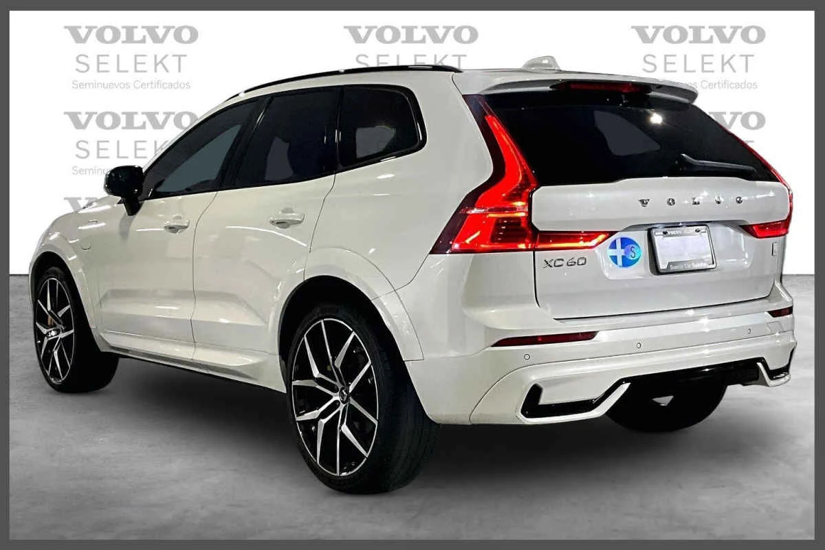 Volvo XC60 2022