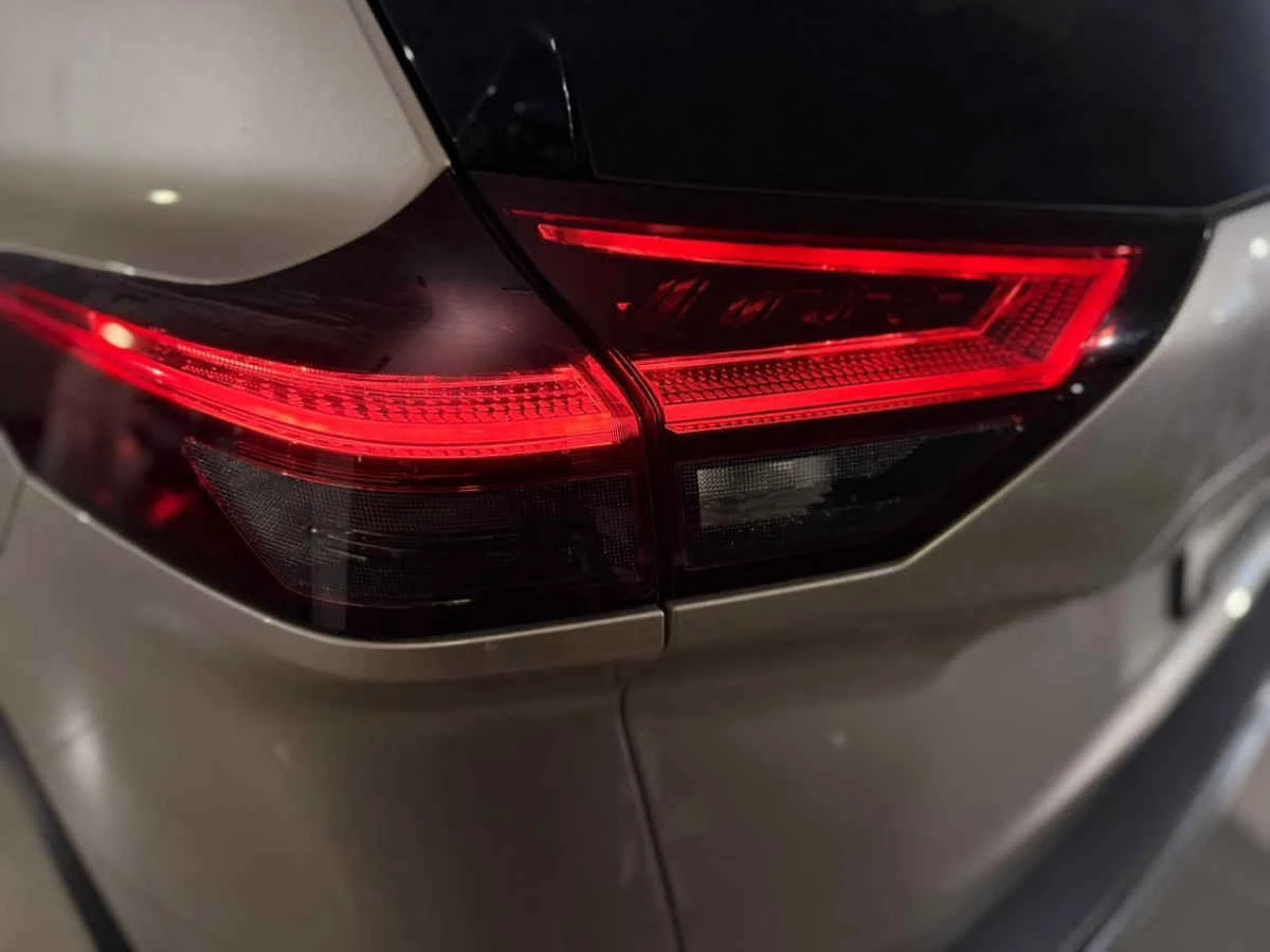 Nissan X-Trail 2025