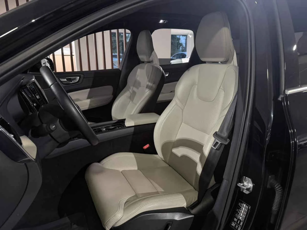 Volvo XC60 2021