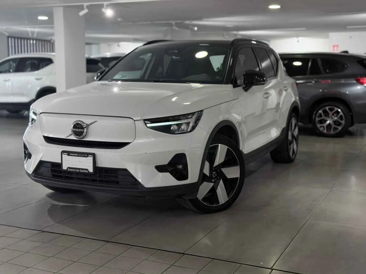 Volvo XC40 2024