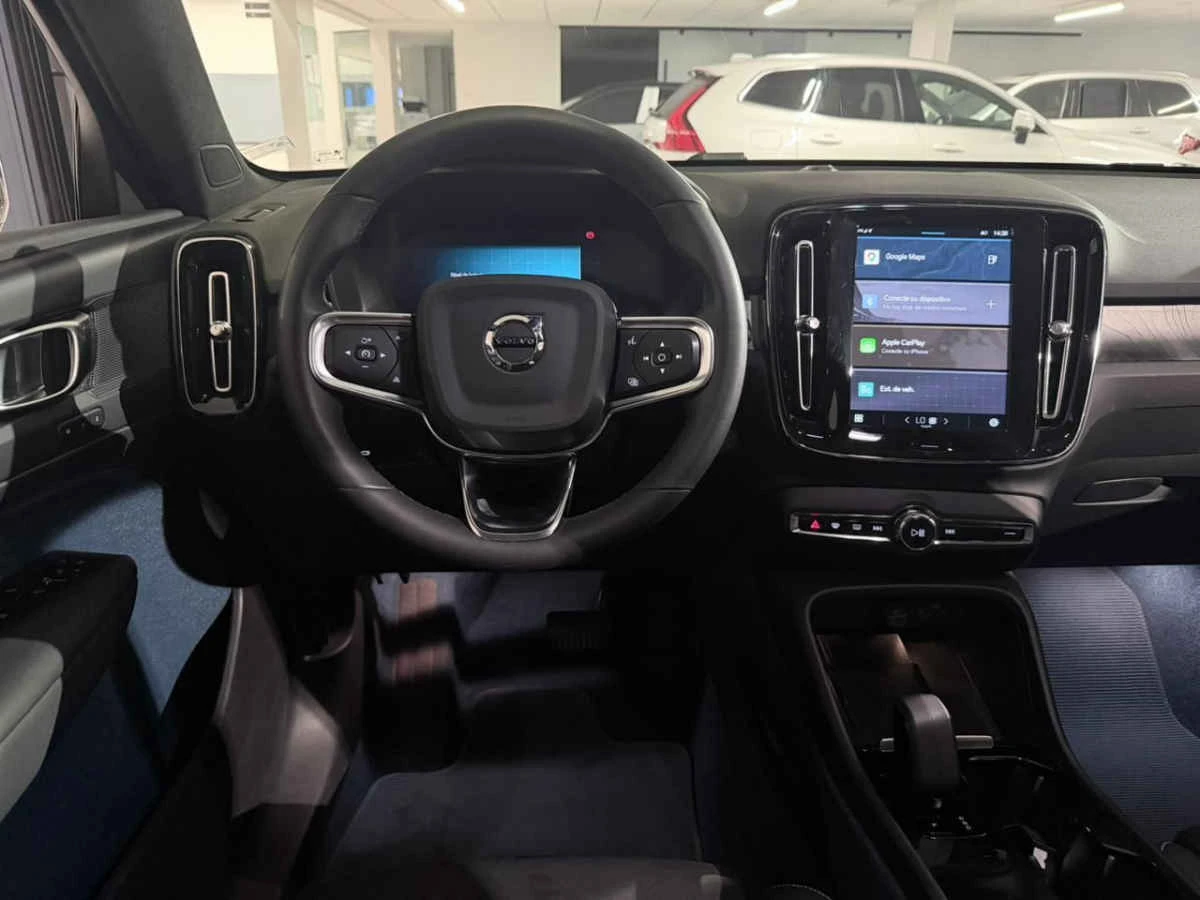 Volvo XC40 2024