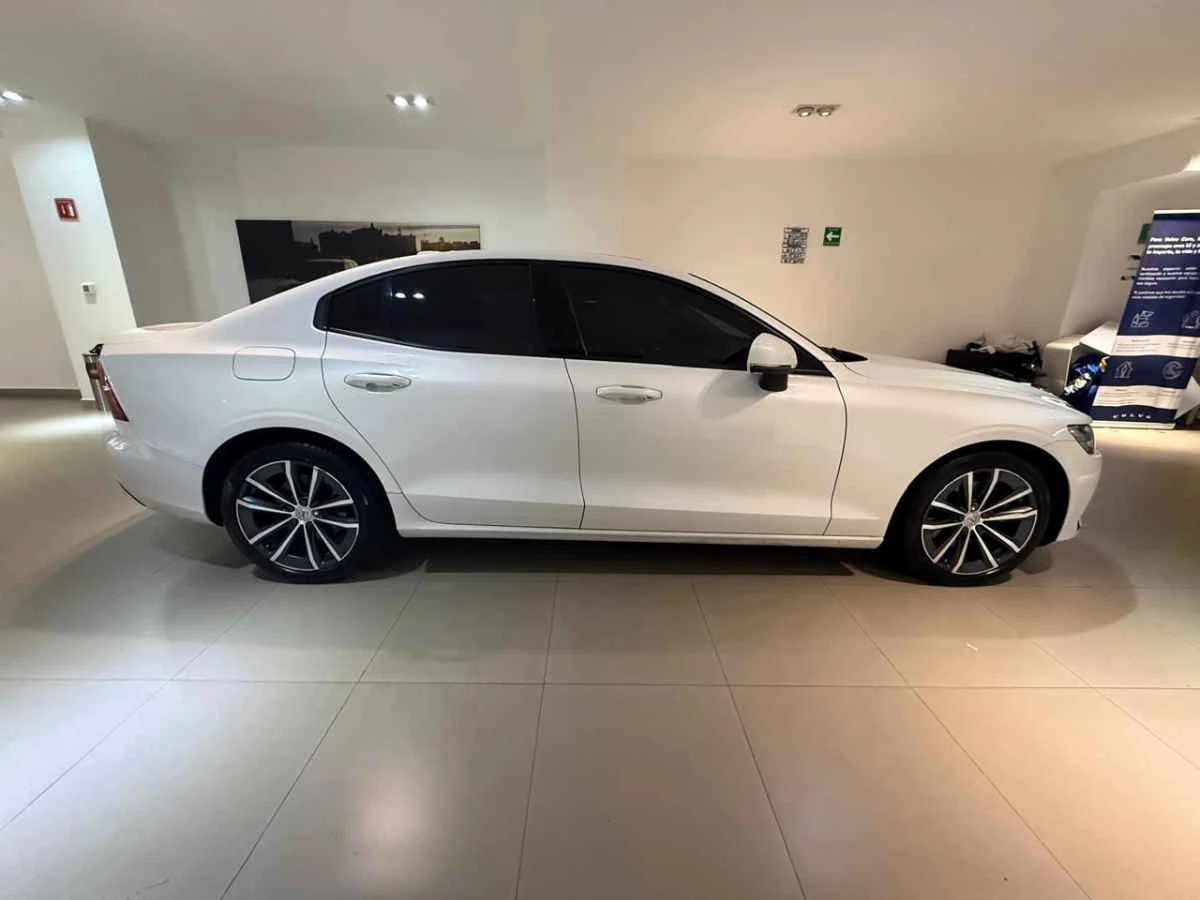 Volvo S60 2021