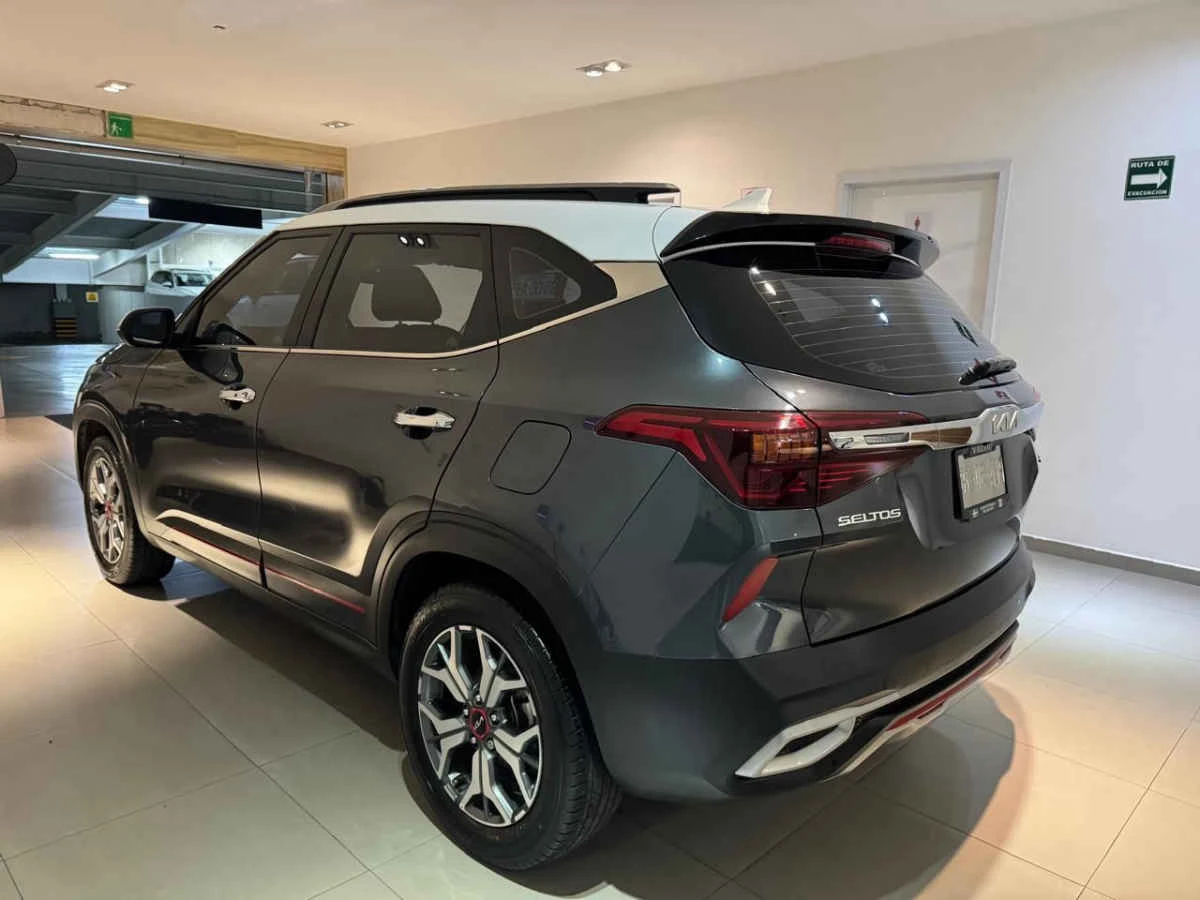 Kia SELTOS 2023