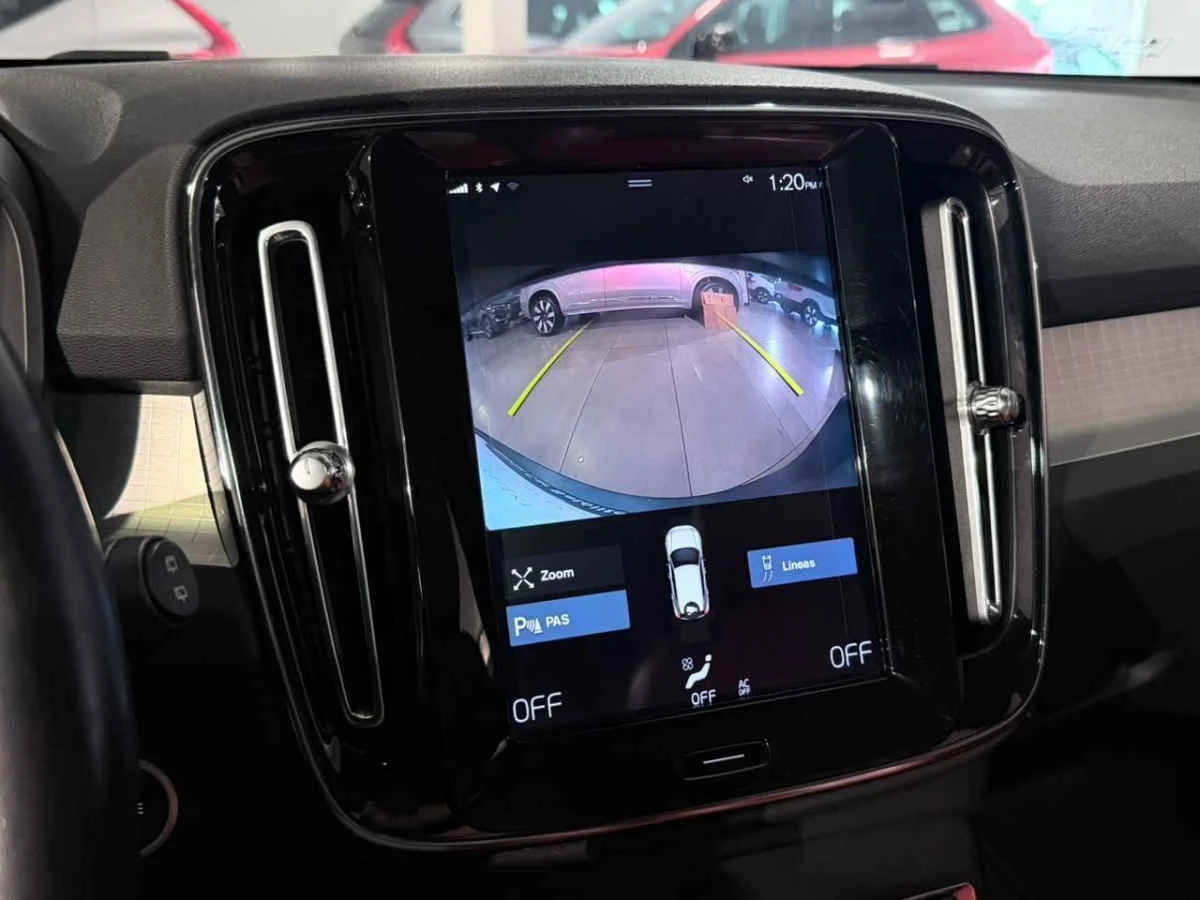 Volvo XC40 2021
