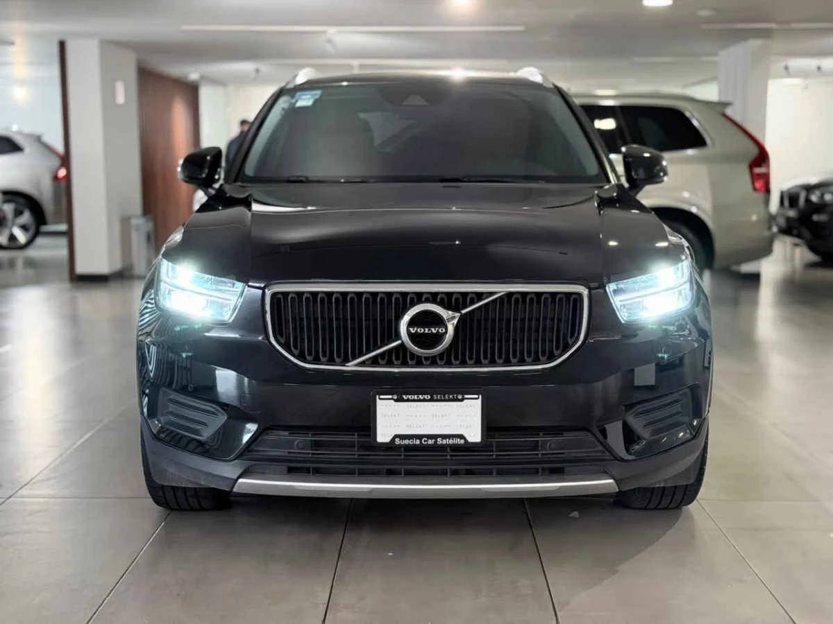 Volvo XC40 2021