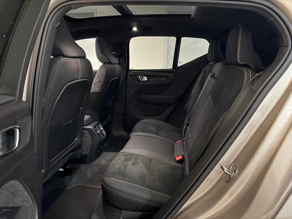 Volvo XC40 2024