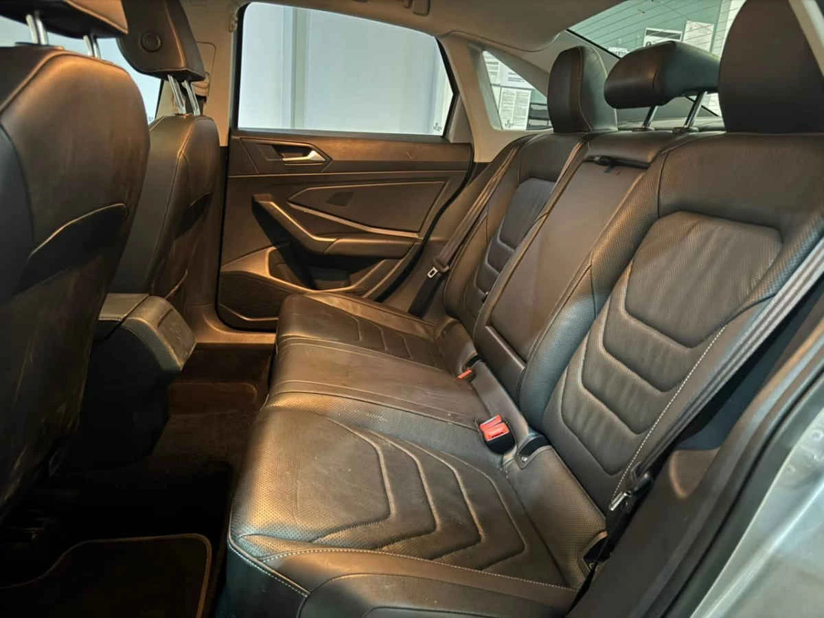 Volkswagen Jetta 2020