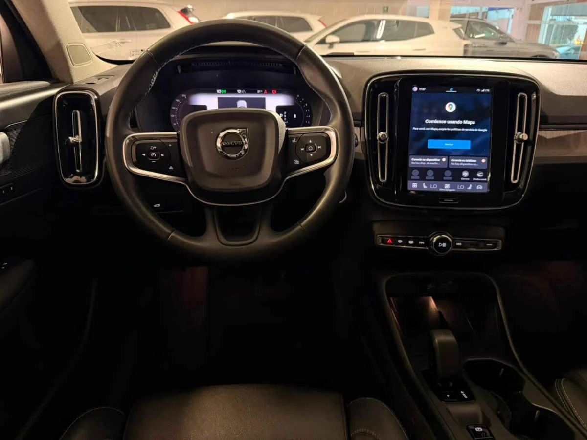 Volvo XC40 2024