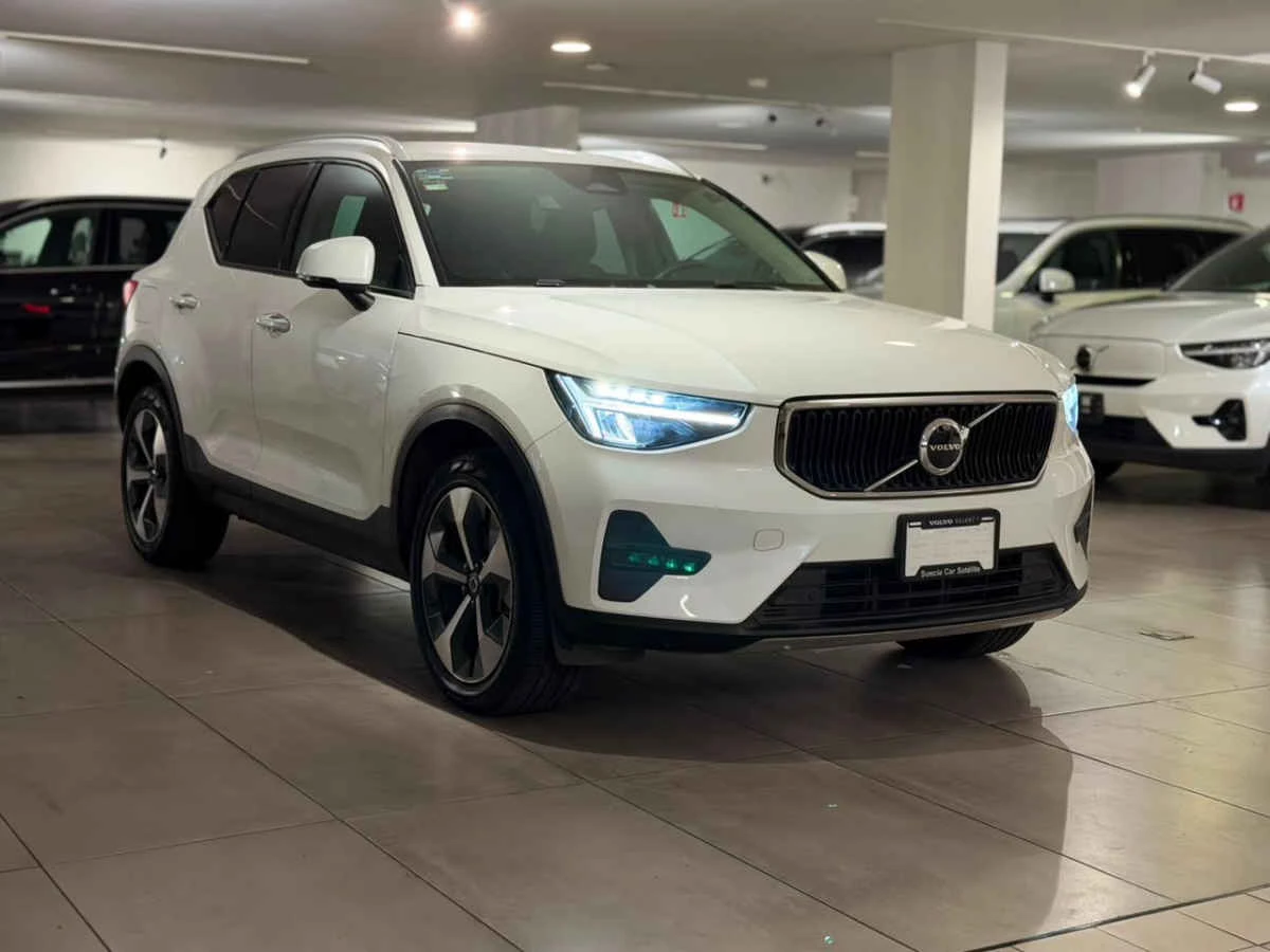 Volvo XC40 2024