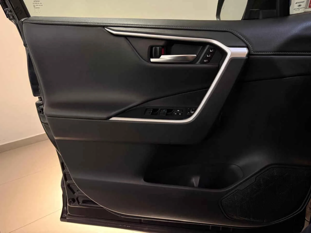 Toyota RAV4 2021