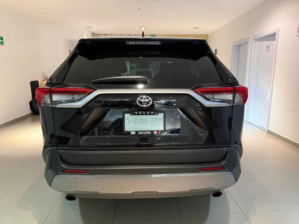 Toyota RAV4 2021