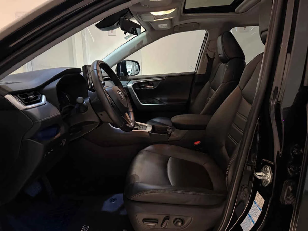 Toyota RAV4 2021