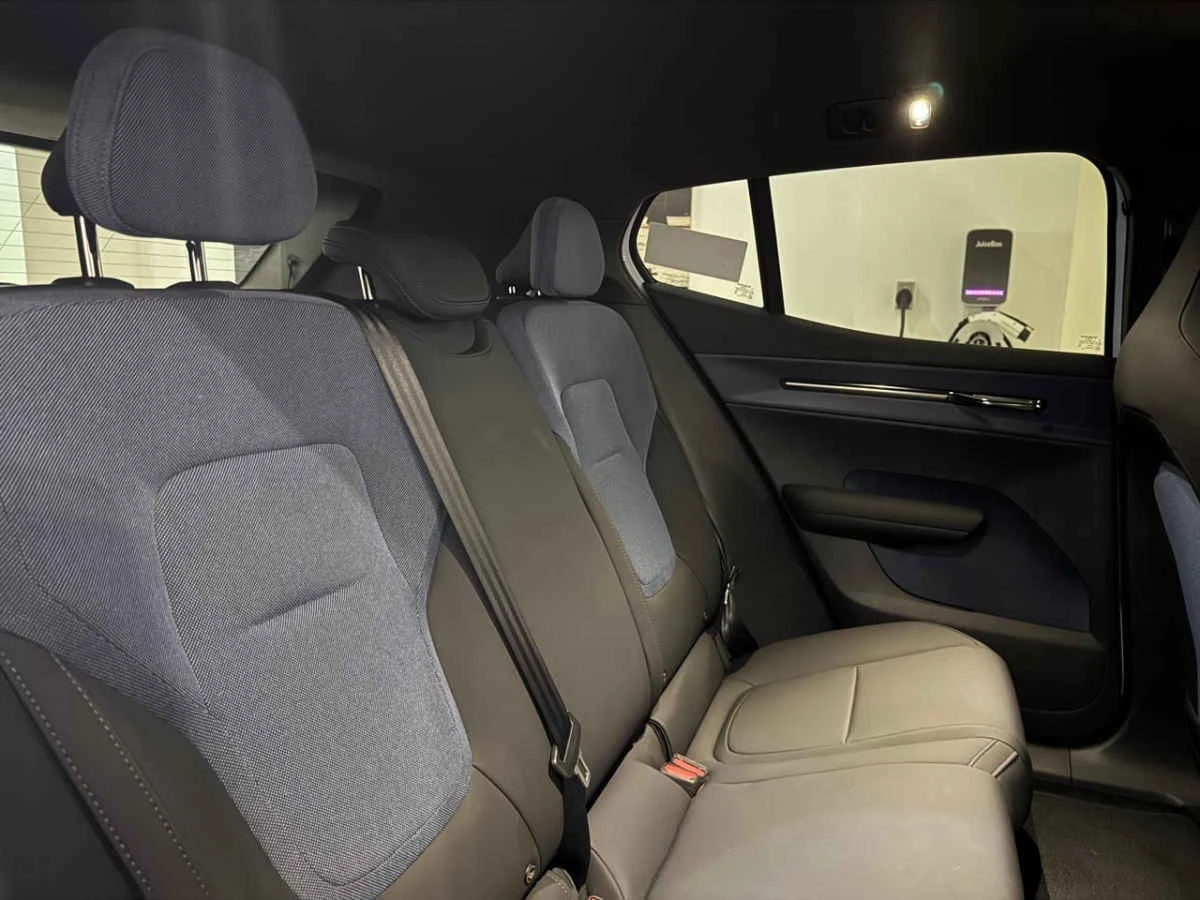 Volvo EX30 2025