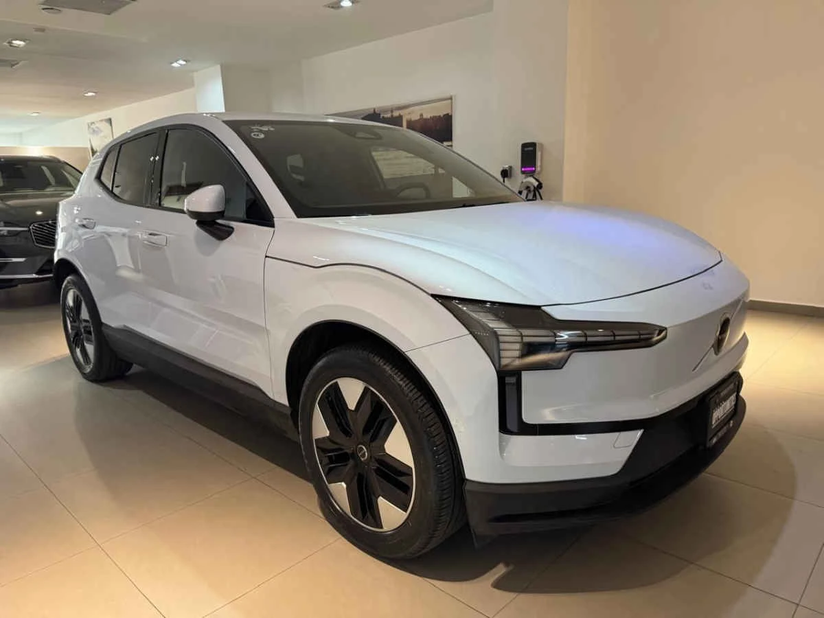 Volvo EX30 2025