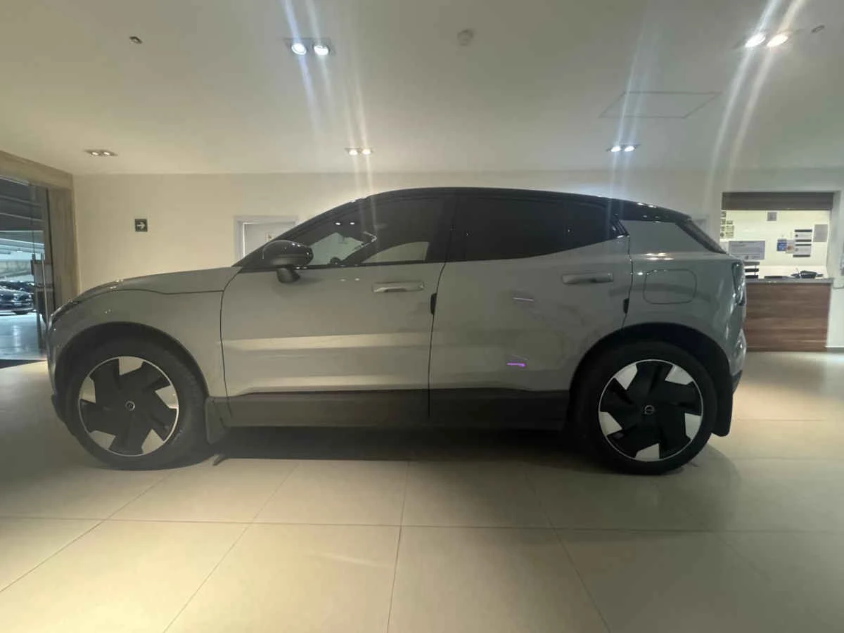 Volvo EX30 2026