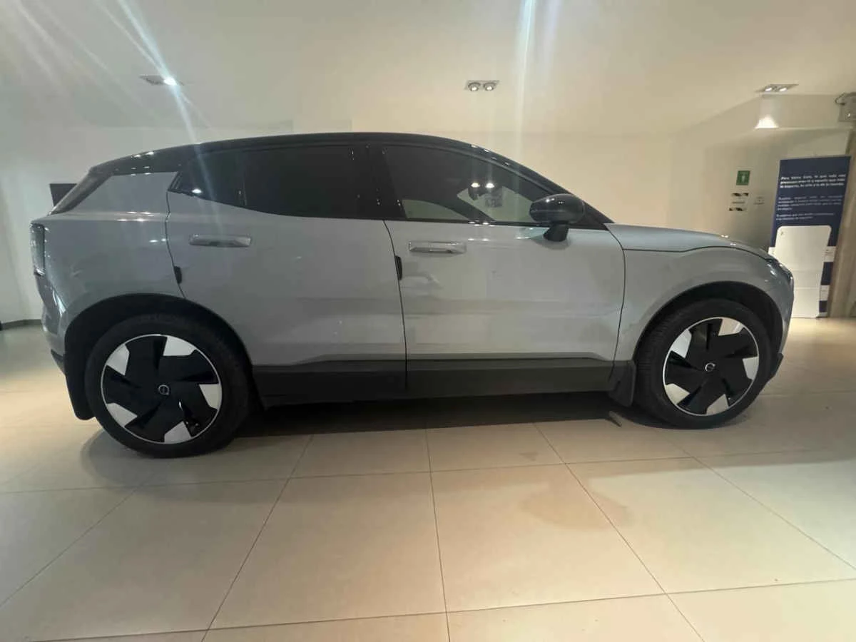 Volvo EX30 2026