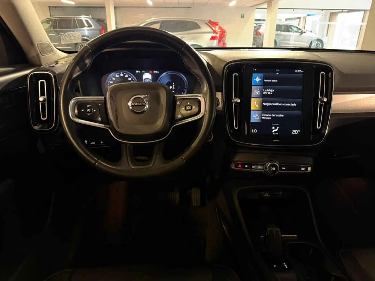Volvo XC40 2021