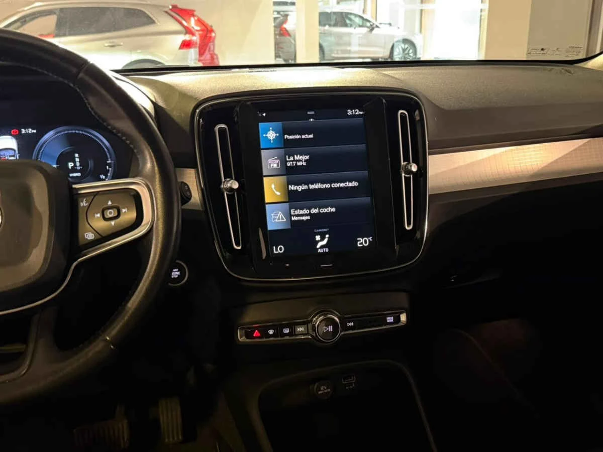 Volvo XC40 2021