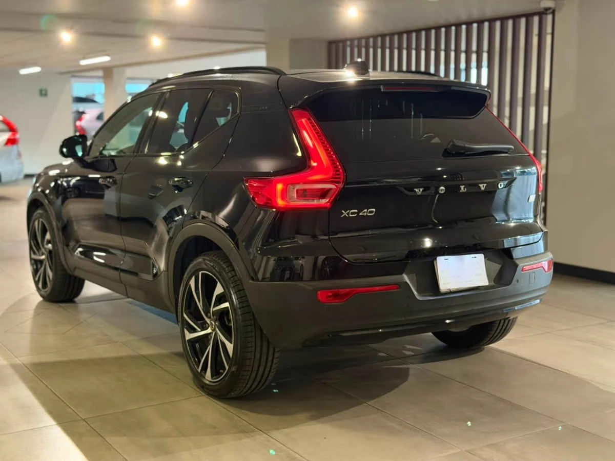 Volvo XC40 2021