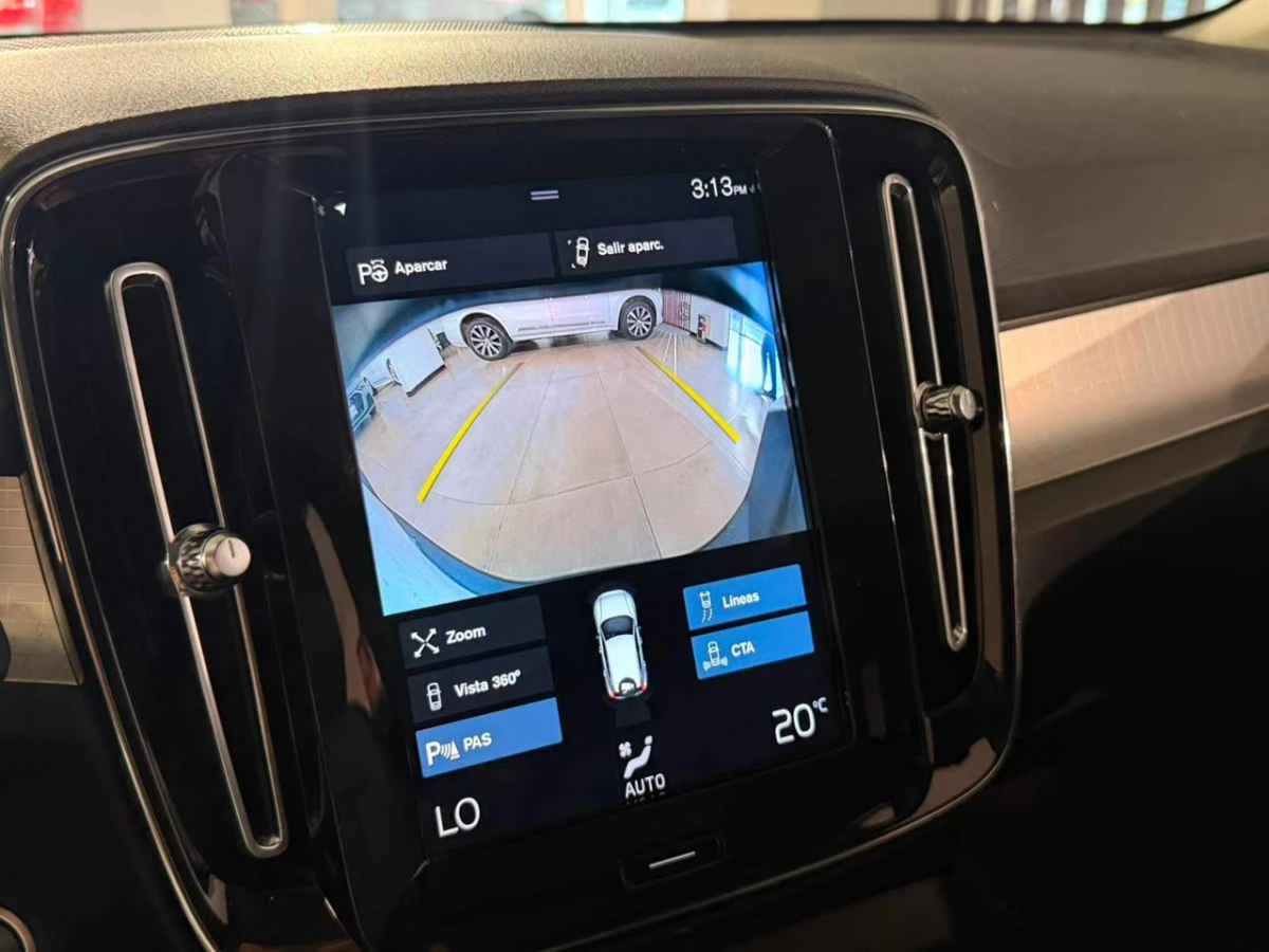 Volvo XC40 2021