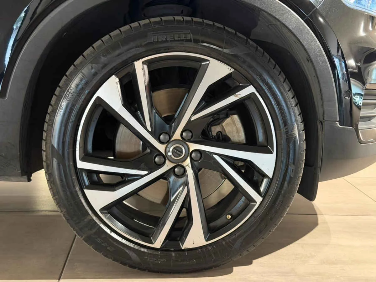 Volvo XC40 2021