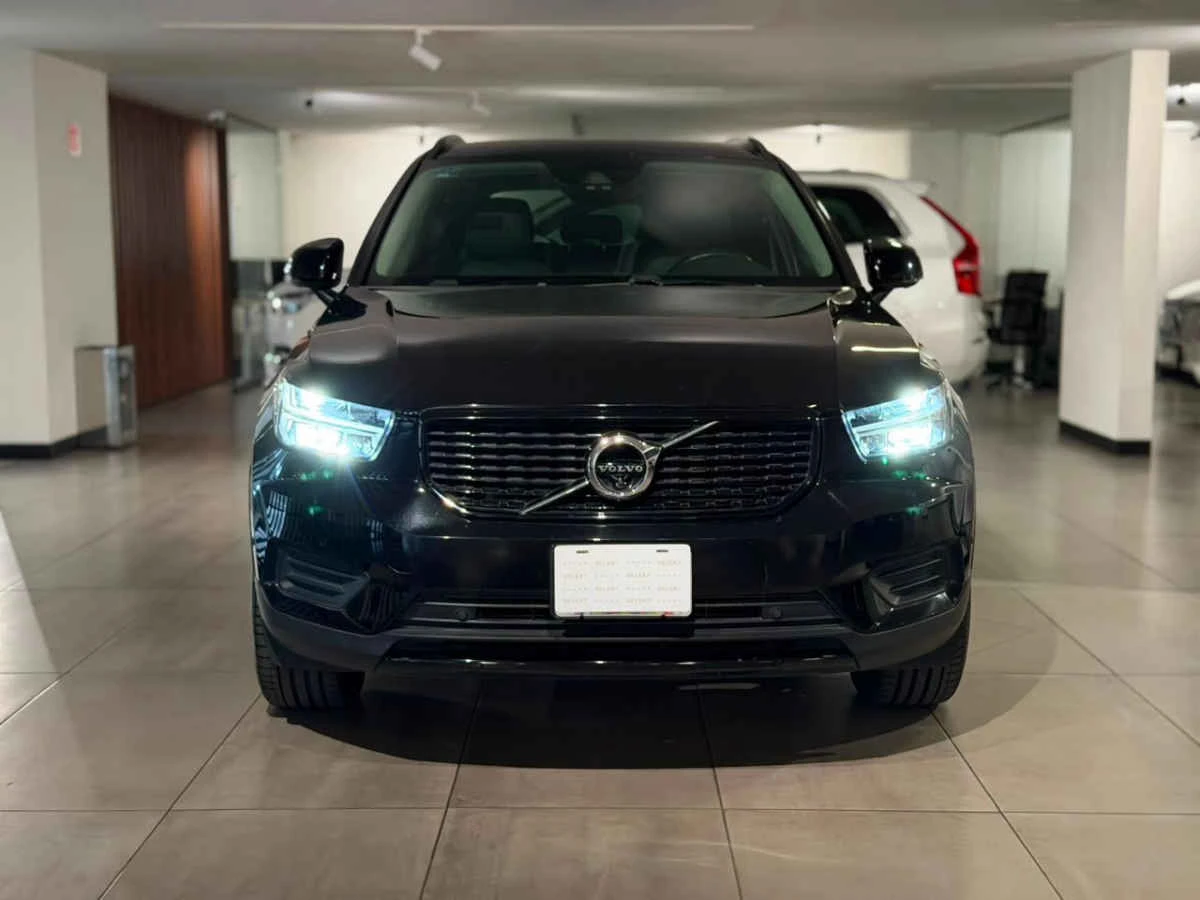 Volvo XC40 2021