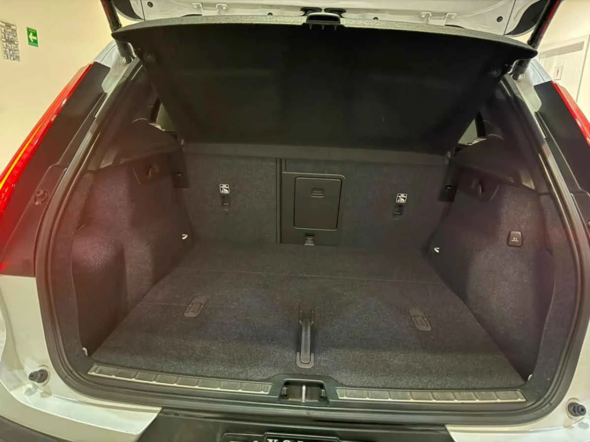 Volvo XC40 2024
