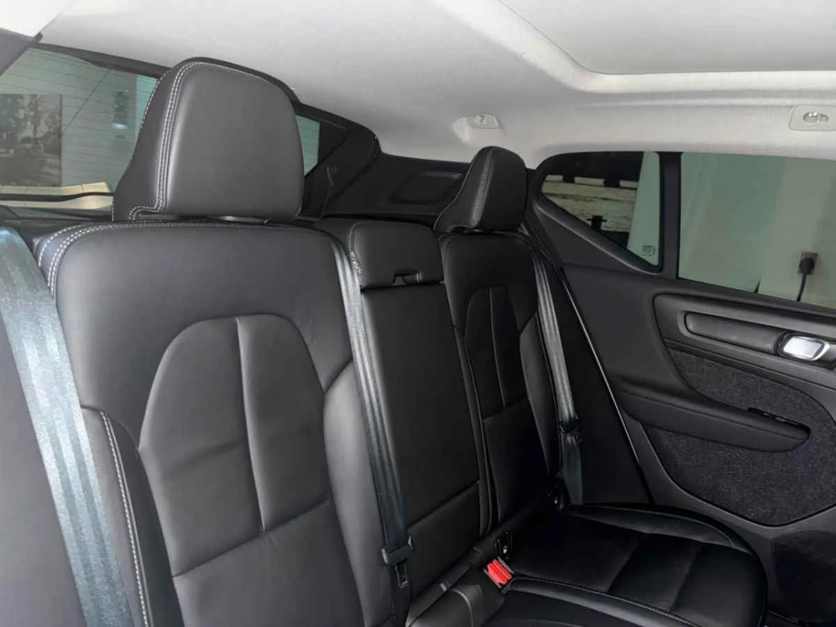 Volvo XC40 2024
