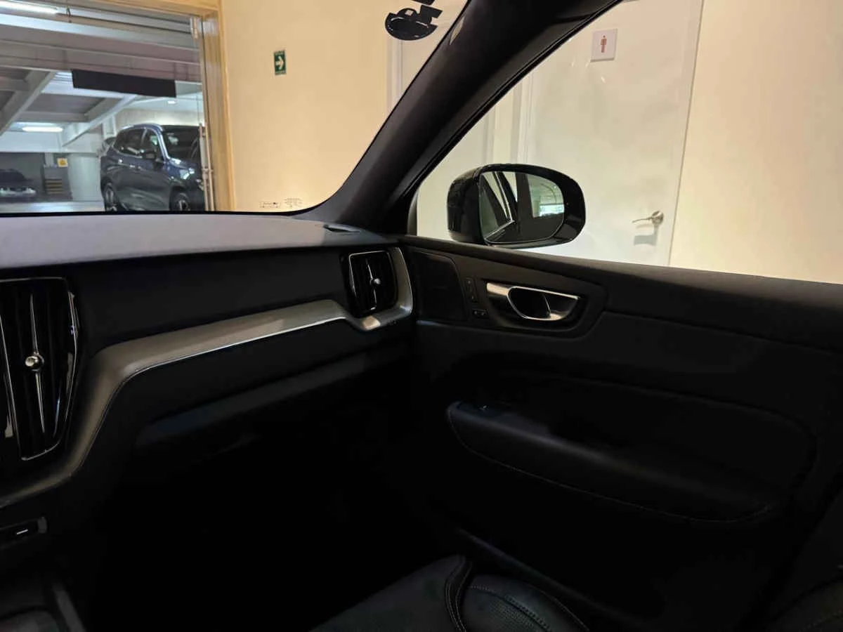 Volvo XC60 2024