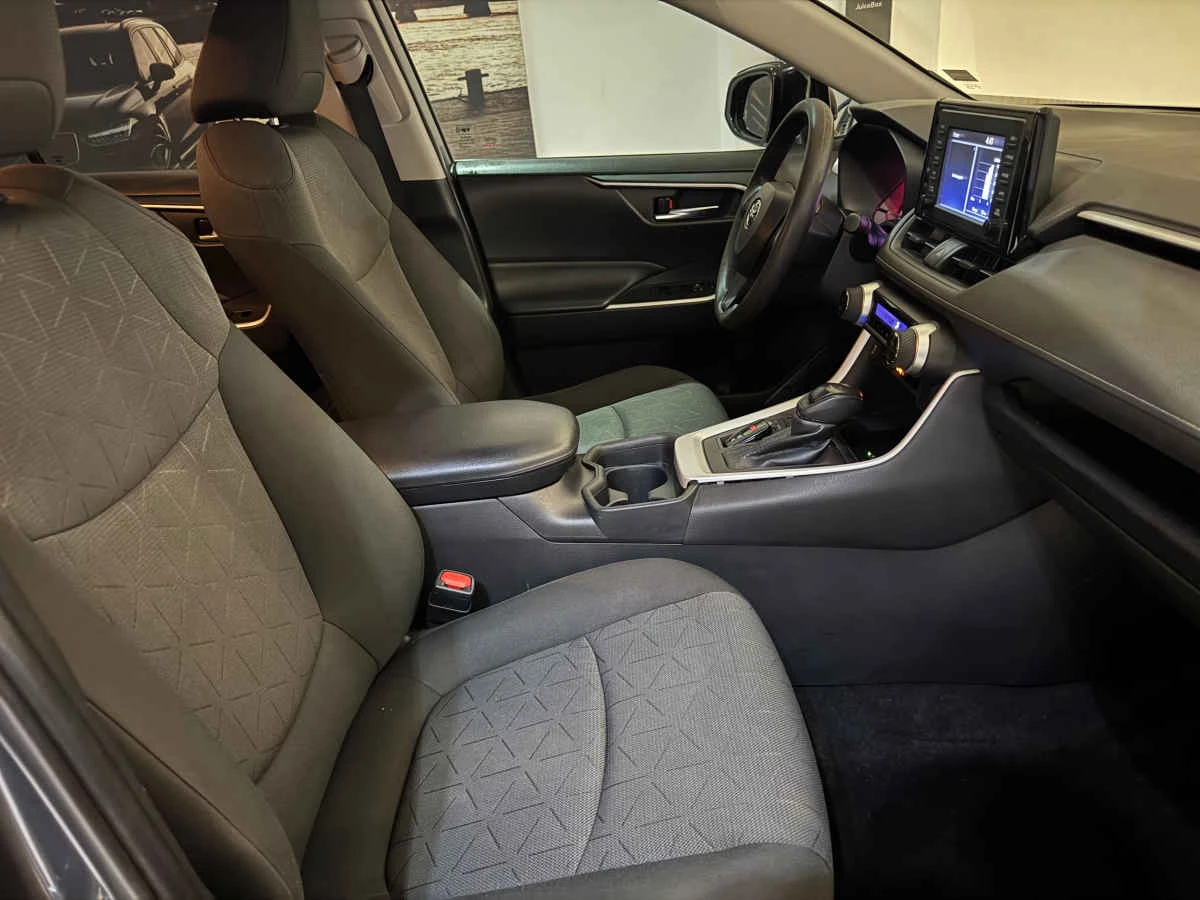 Toyota RAV4 2021