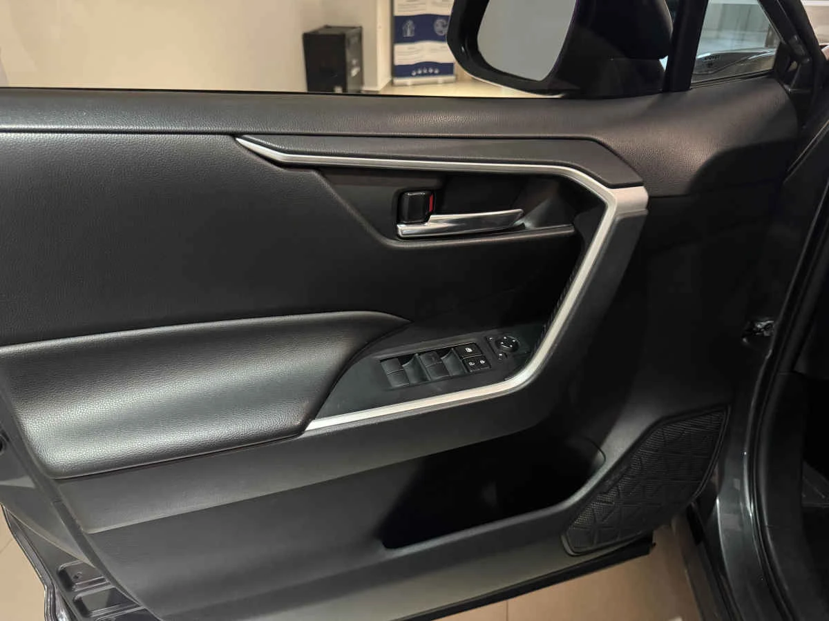 Toyota RAV4 2021