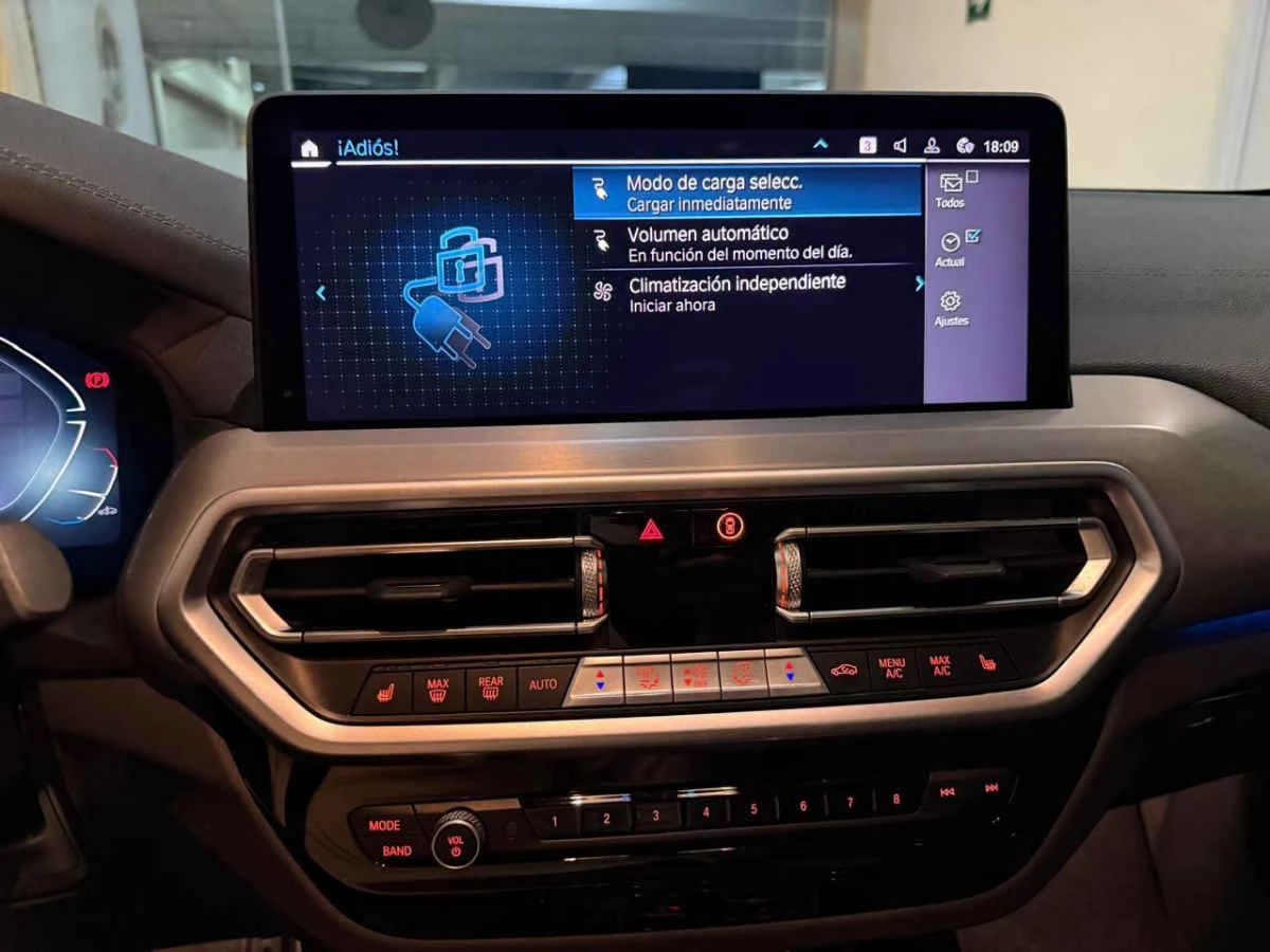 BMW iX3 2024