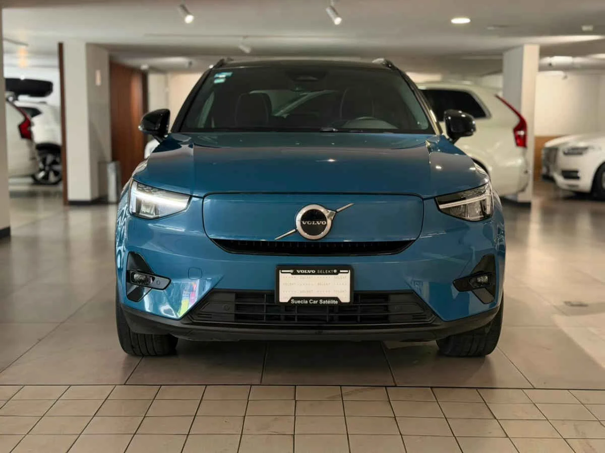 Volvo XC40 2024